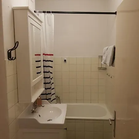 Central 2-room *
